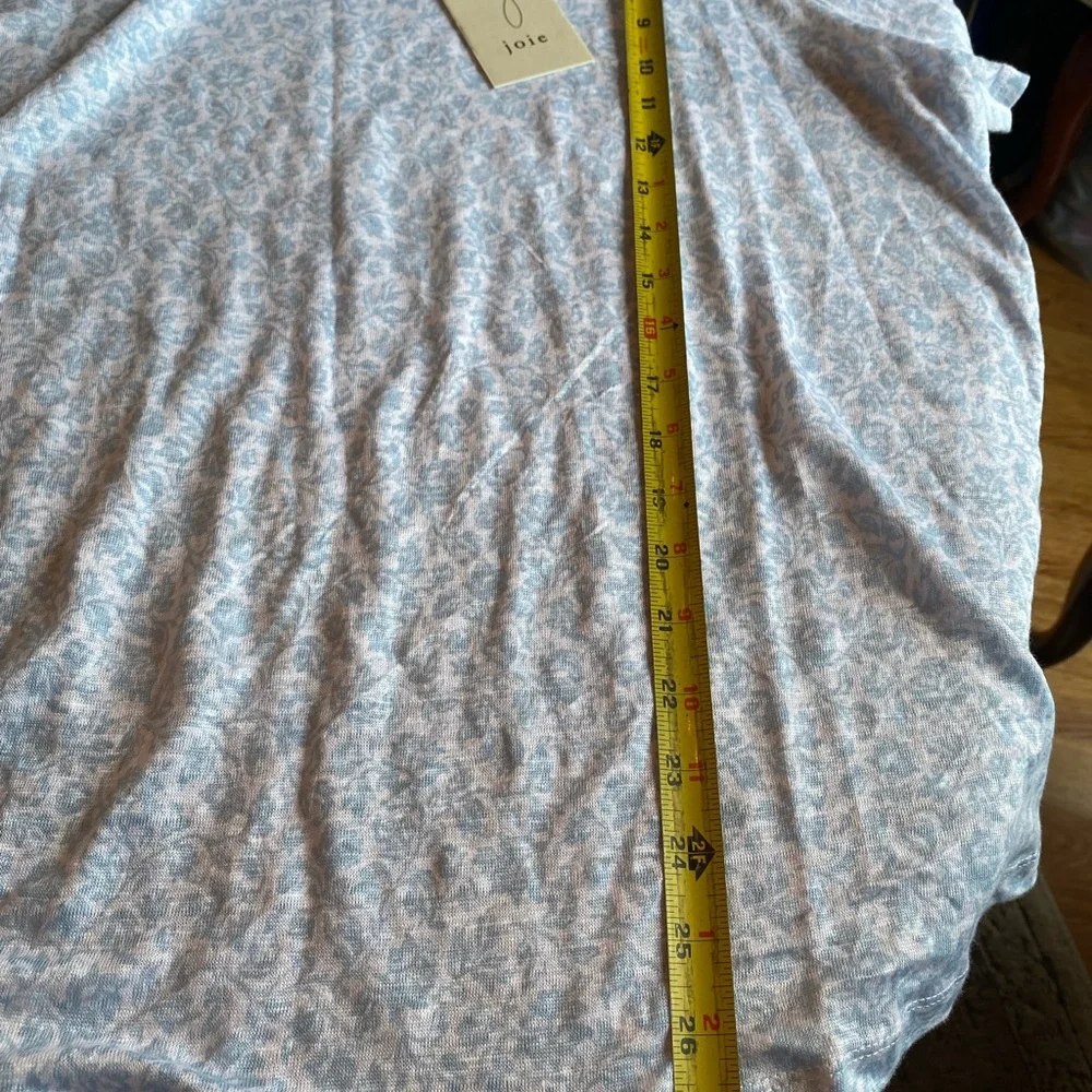 Joie 100% Linen Short Sleeve Blue and White Floral Top